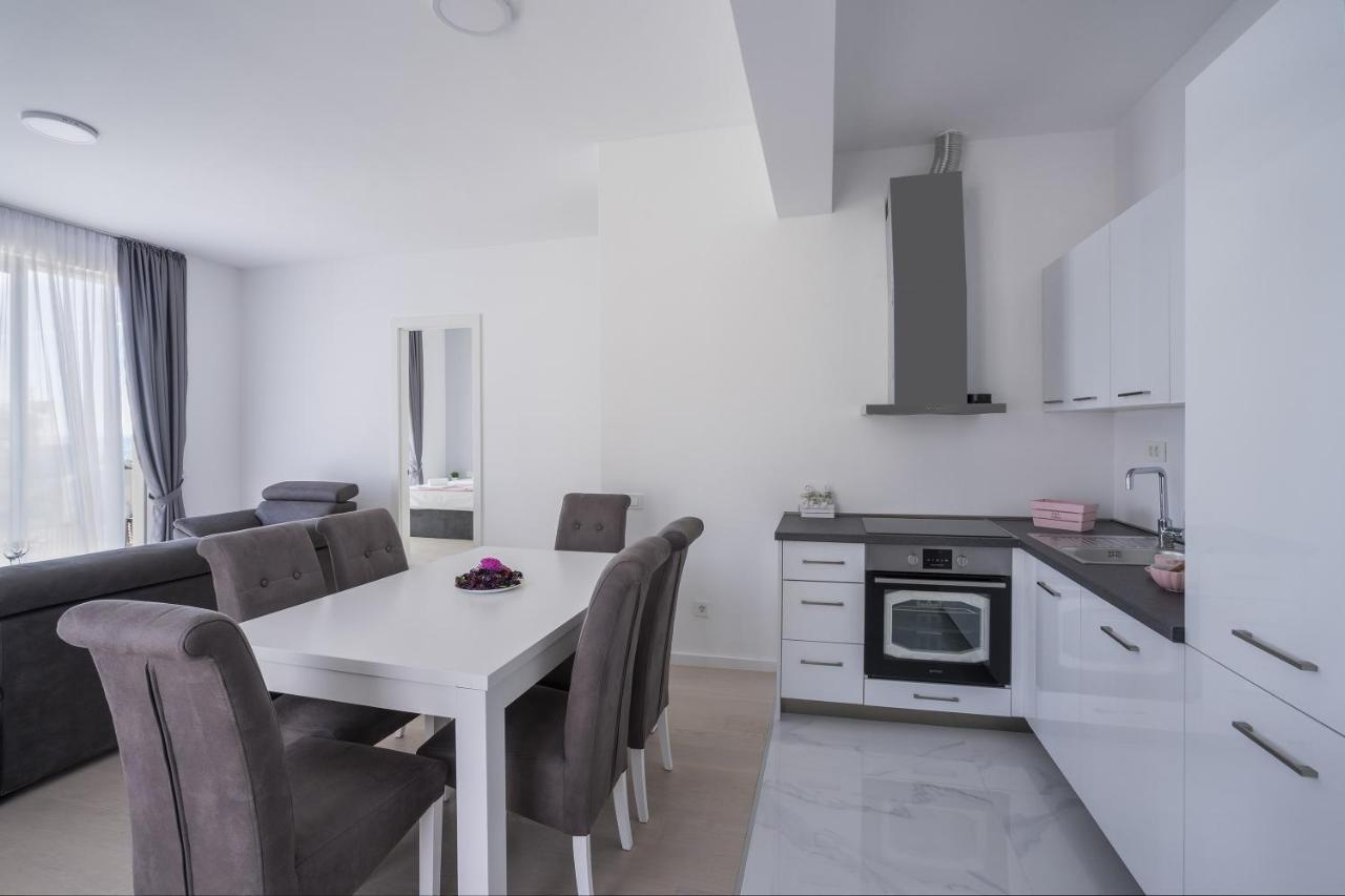 Montesun Apartments Becici Boreti Exterior foto